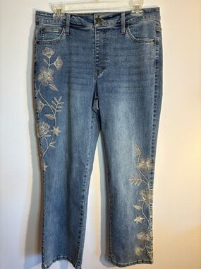 Stitch Star Pull On Floral Embroidered Jeans Size M Straight Leg Short Length